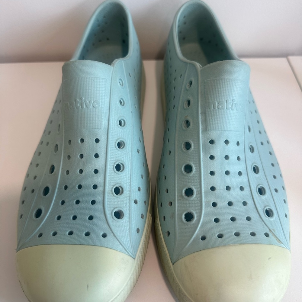 Native Aqua Sole‎ Slip-On Shoes: GUC size 8W